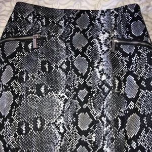 Snakeskin Print Pencil Skirt